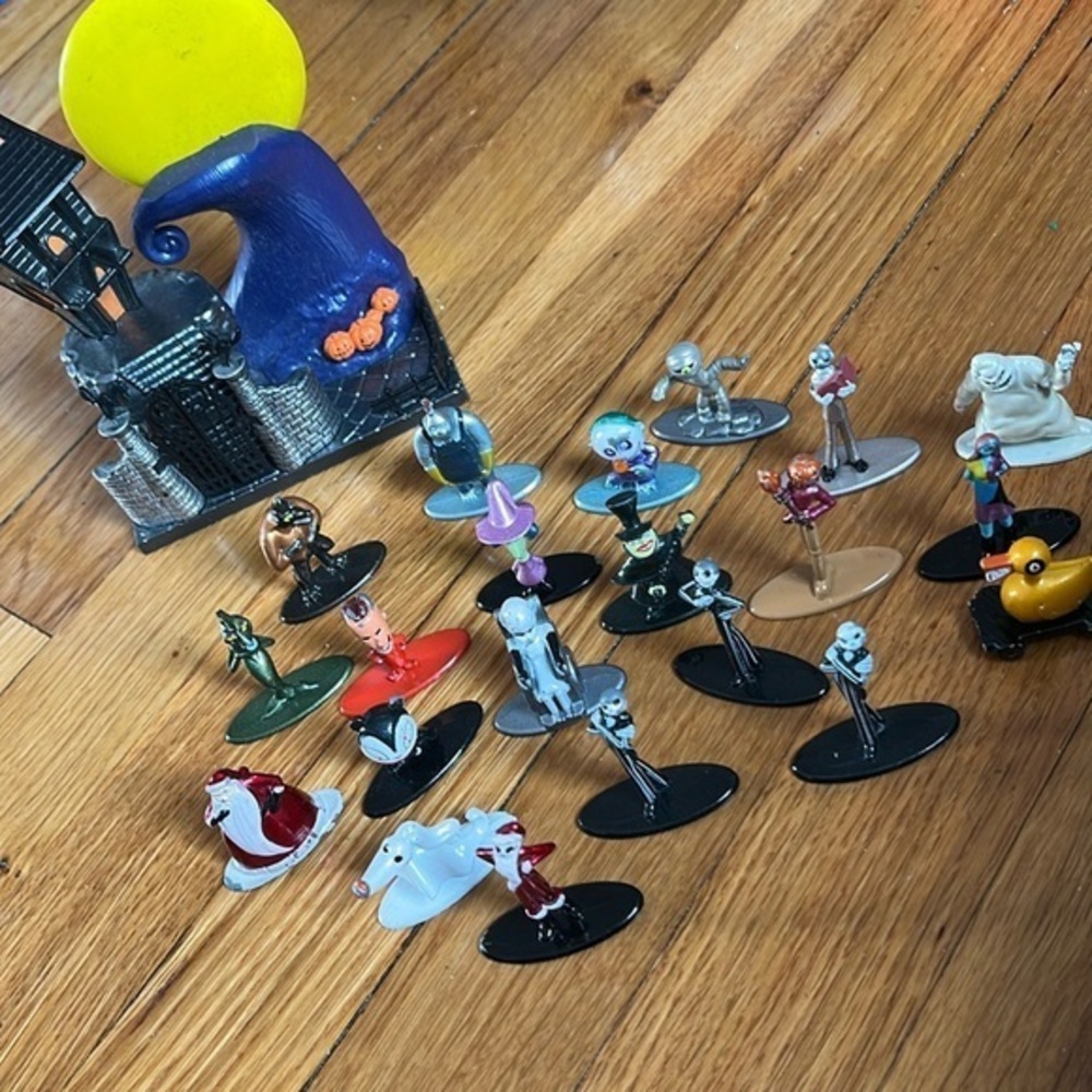 Disney Nightmare before Christmas metal figs lot / set with signs of play / use.